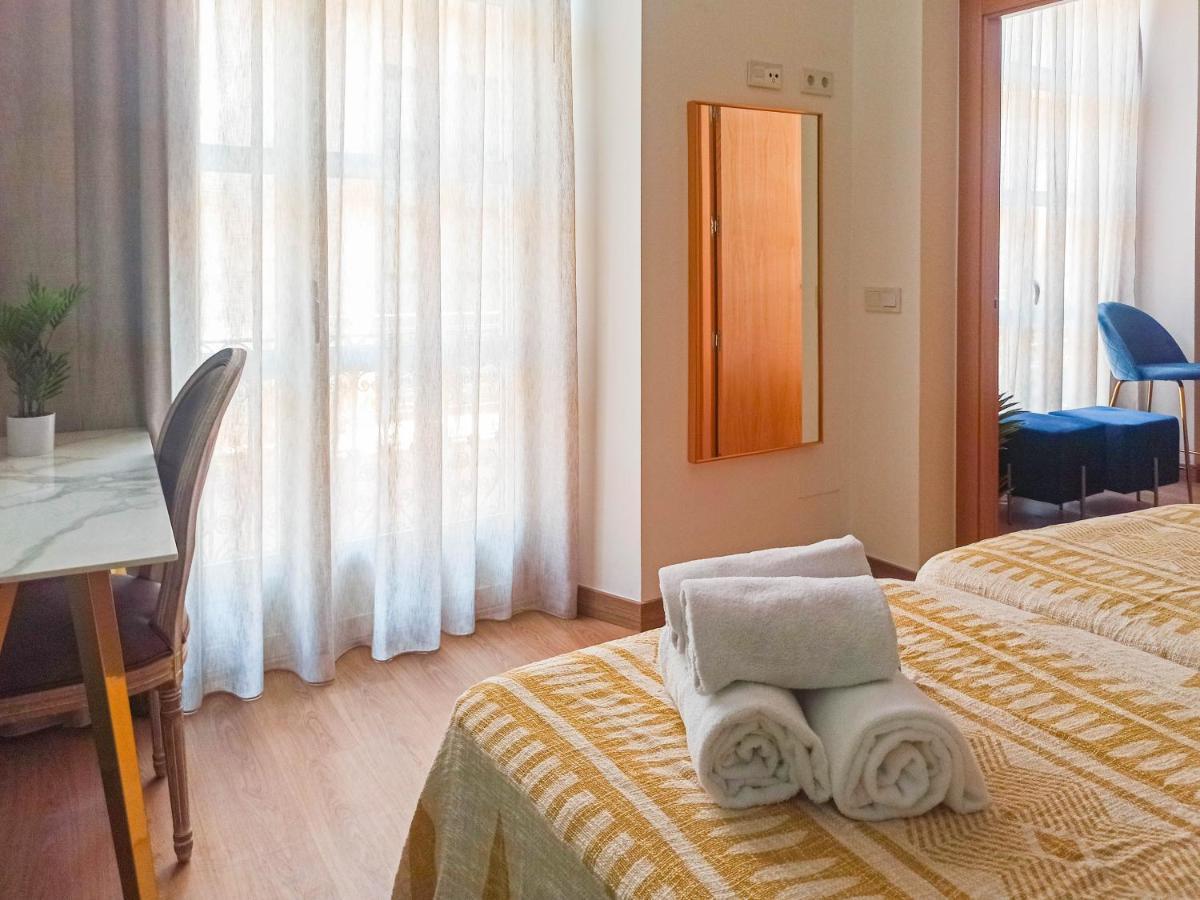 Expoholidays - Plaza Vieja Con Parking Gratis